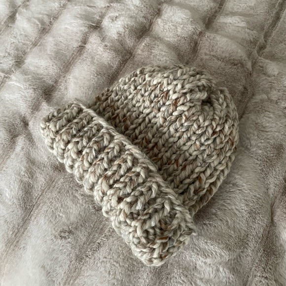 Chunky Handmade Beanie - Picture 1 of 13
